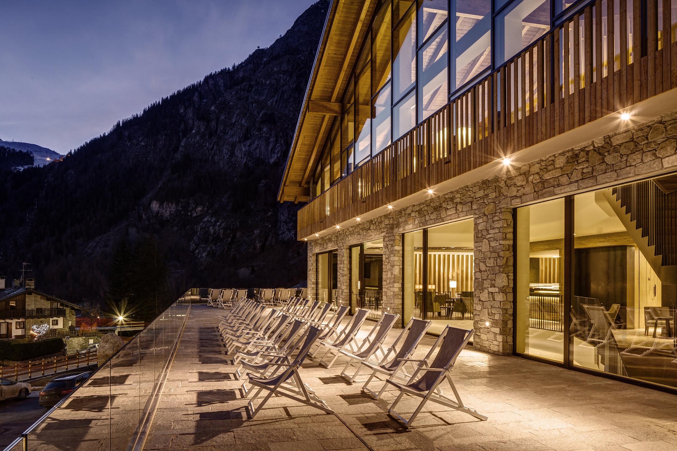 Grand Hotel Courmayeur Mont Blanc, By R Collection Hotels Bagian luar foto