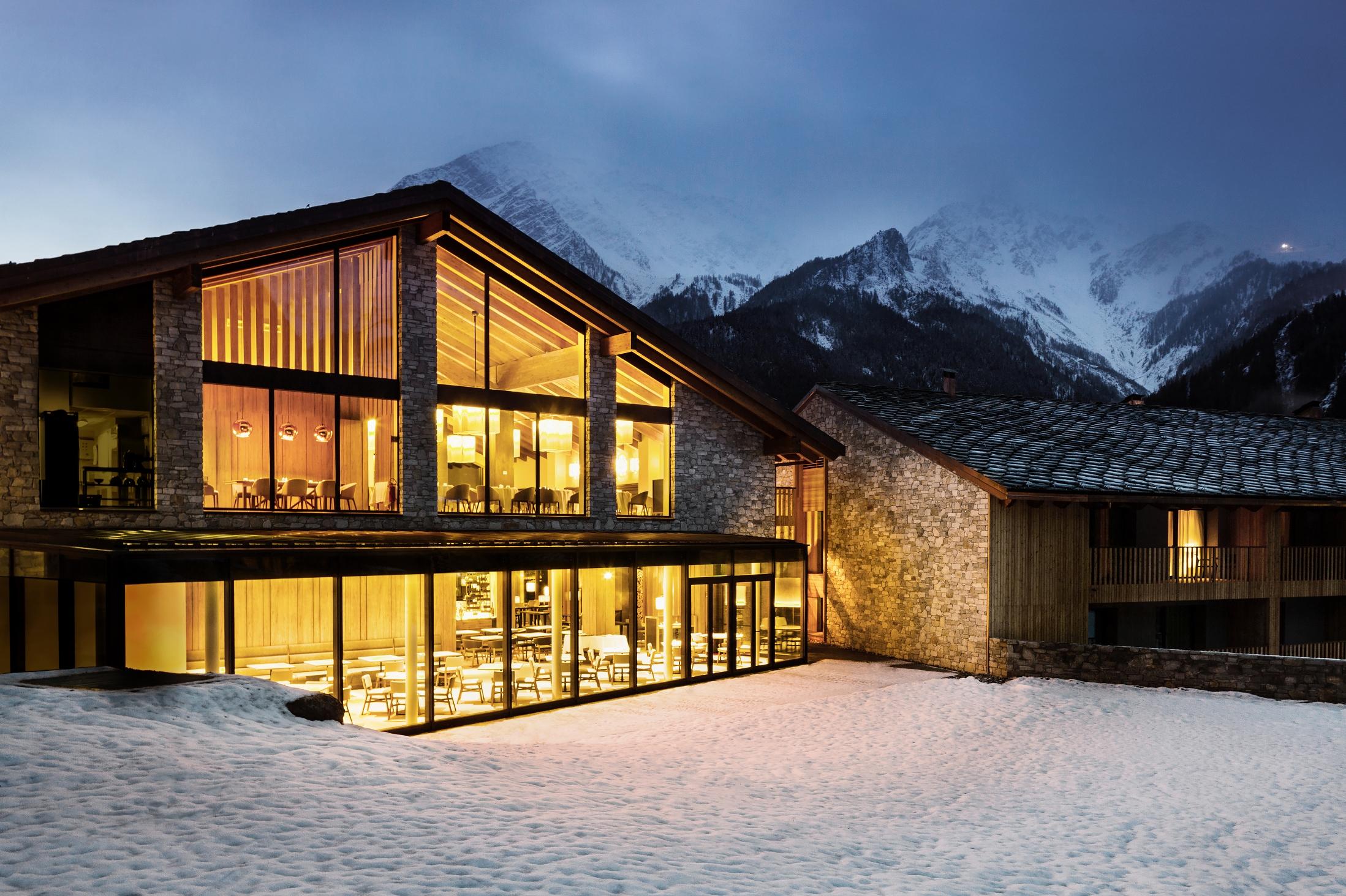 Grand Hotel Courmayeur Mont Blanc, By R Collection Hotels Bagian luar foto