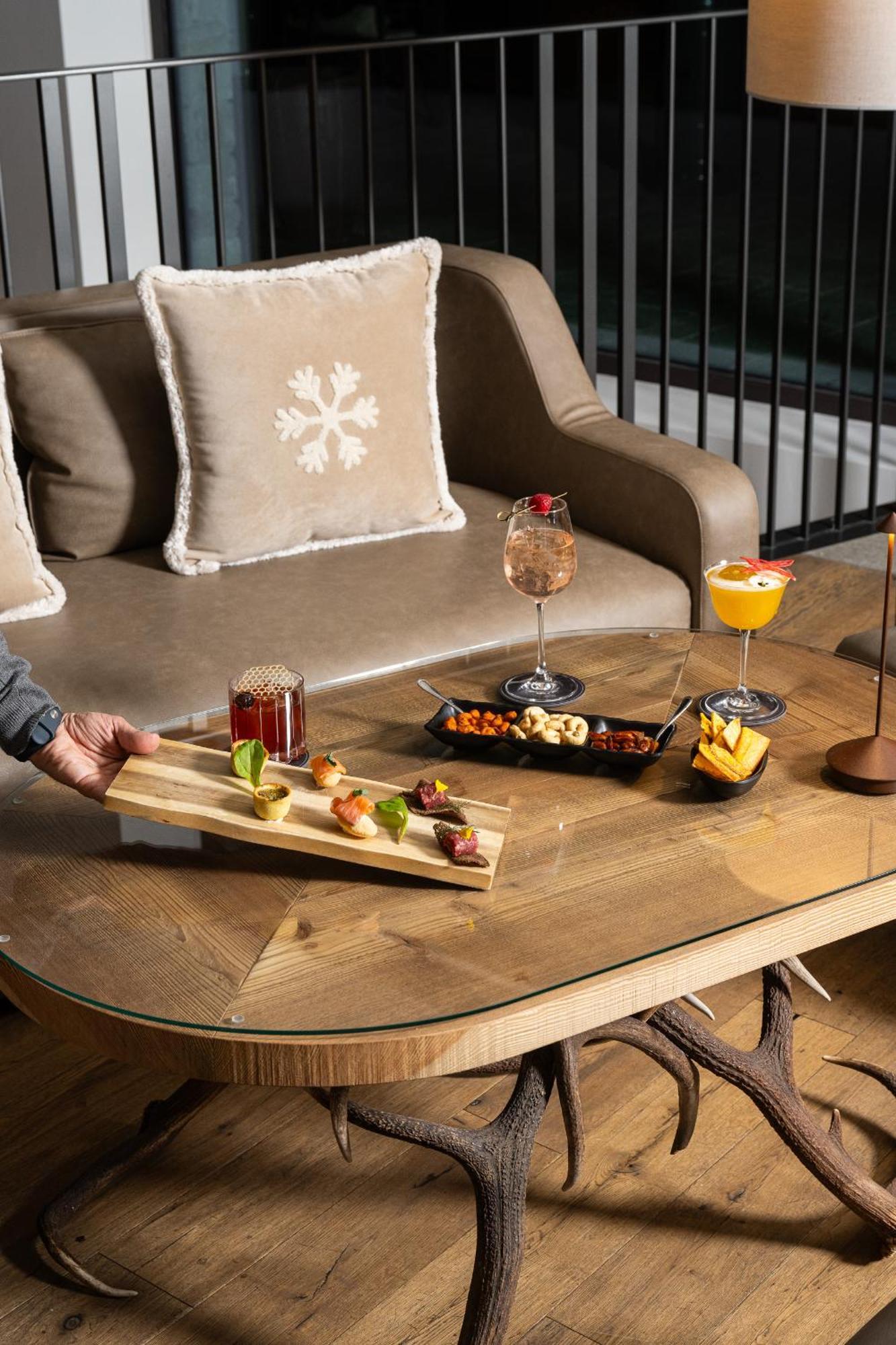 Grand Hotel Courmayeur Mont Blanc, By R Collection Hotels Bagian luar foto