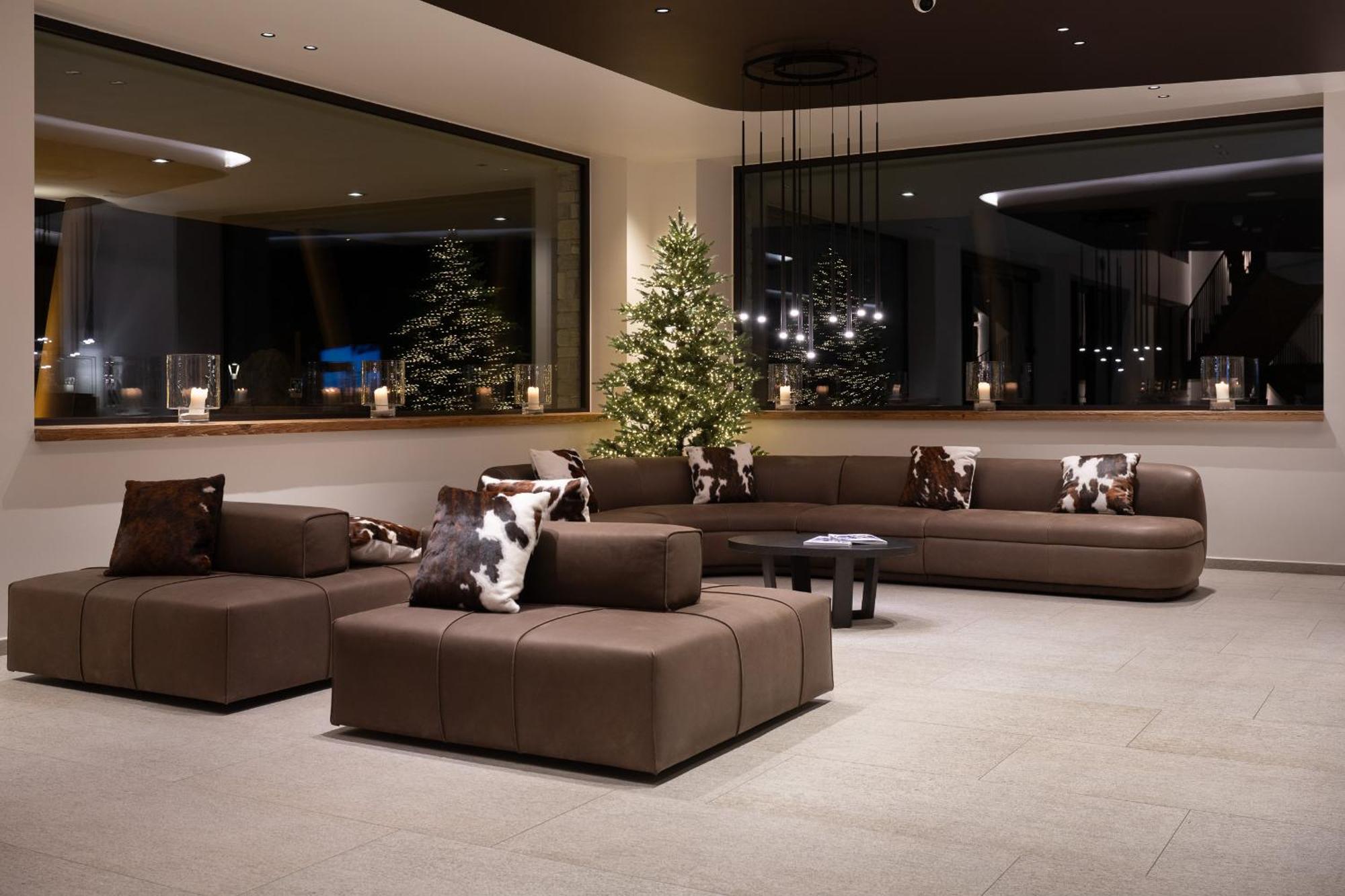 Grand Hotel Courmayeur Mont Blanc, By R Collection Hotels Bagian luar foto