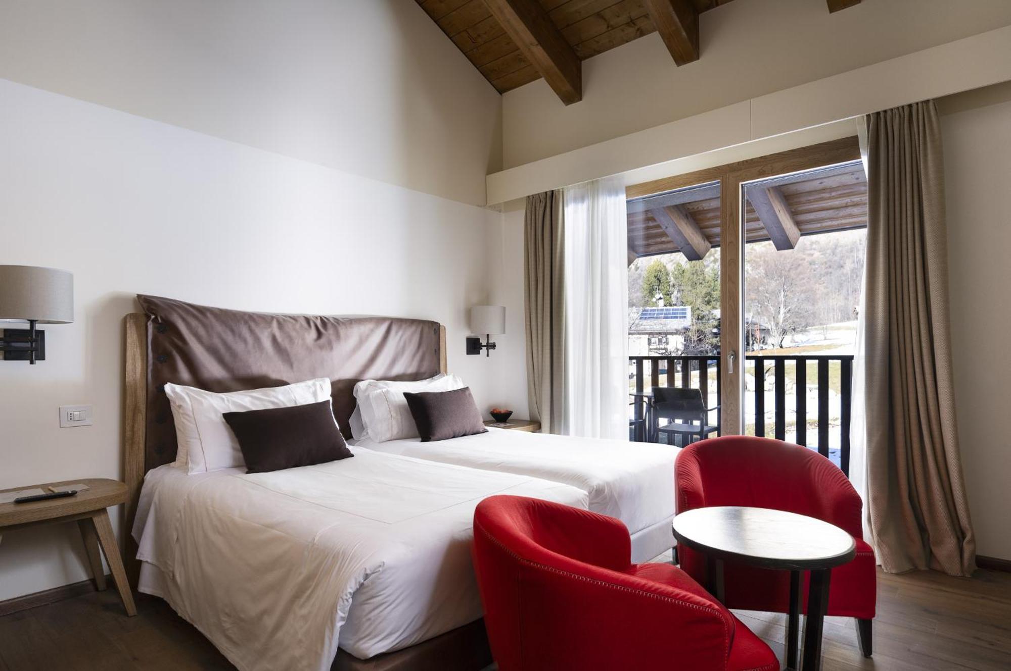 Grand Hotel Courmayeur Mont Blanc, By R Collection Hotels Bagian luar foto
