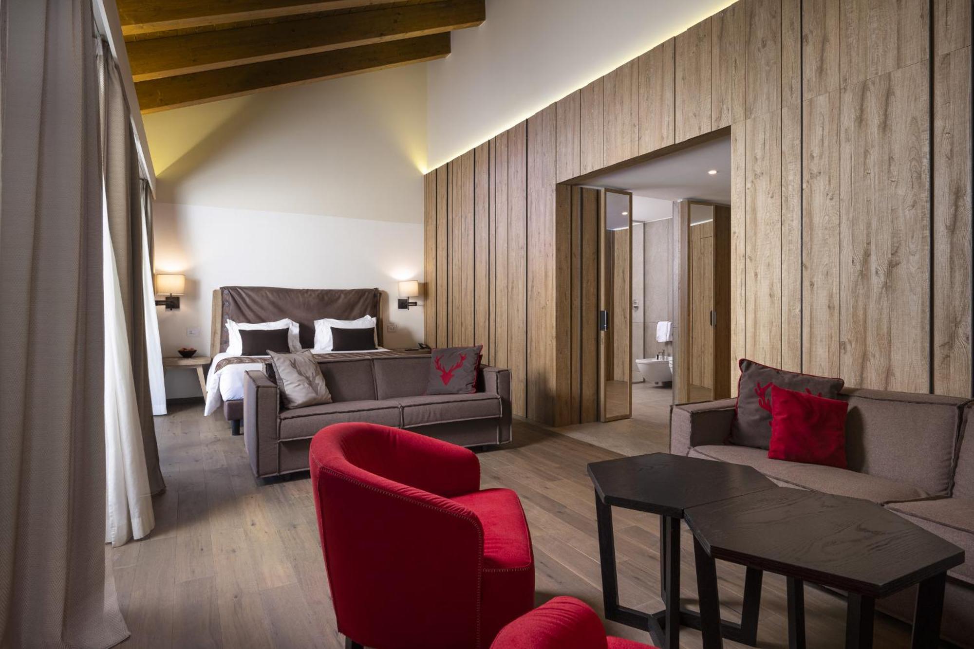 Grand Hotel Courmayeur Mont Blanc, By R Collection Hotels Ruang foto