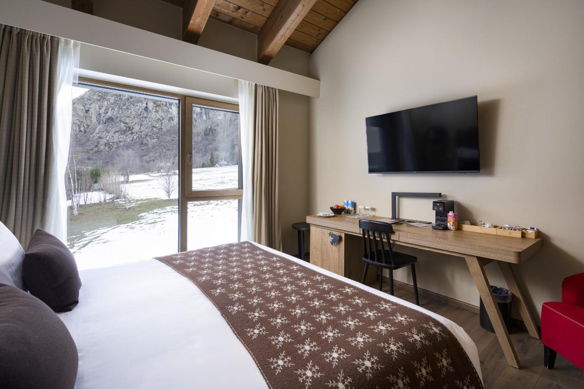 Grand Hotel Courmayeur Mont Blanc, By R Collection Hotels Ruang foto