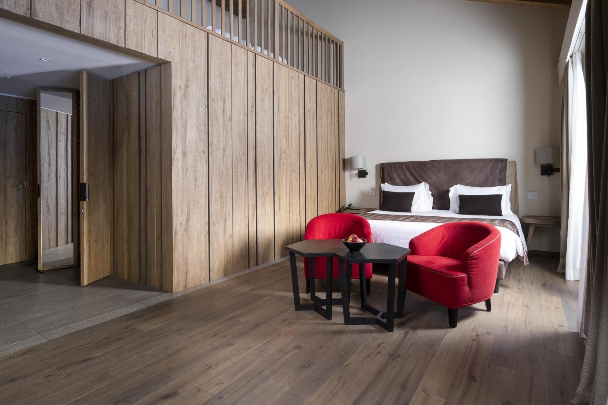 Grand Hotel Courmayeur Mont Blanc, By R Collection Hotels Ruang foto